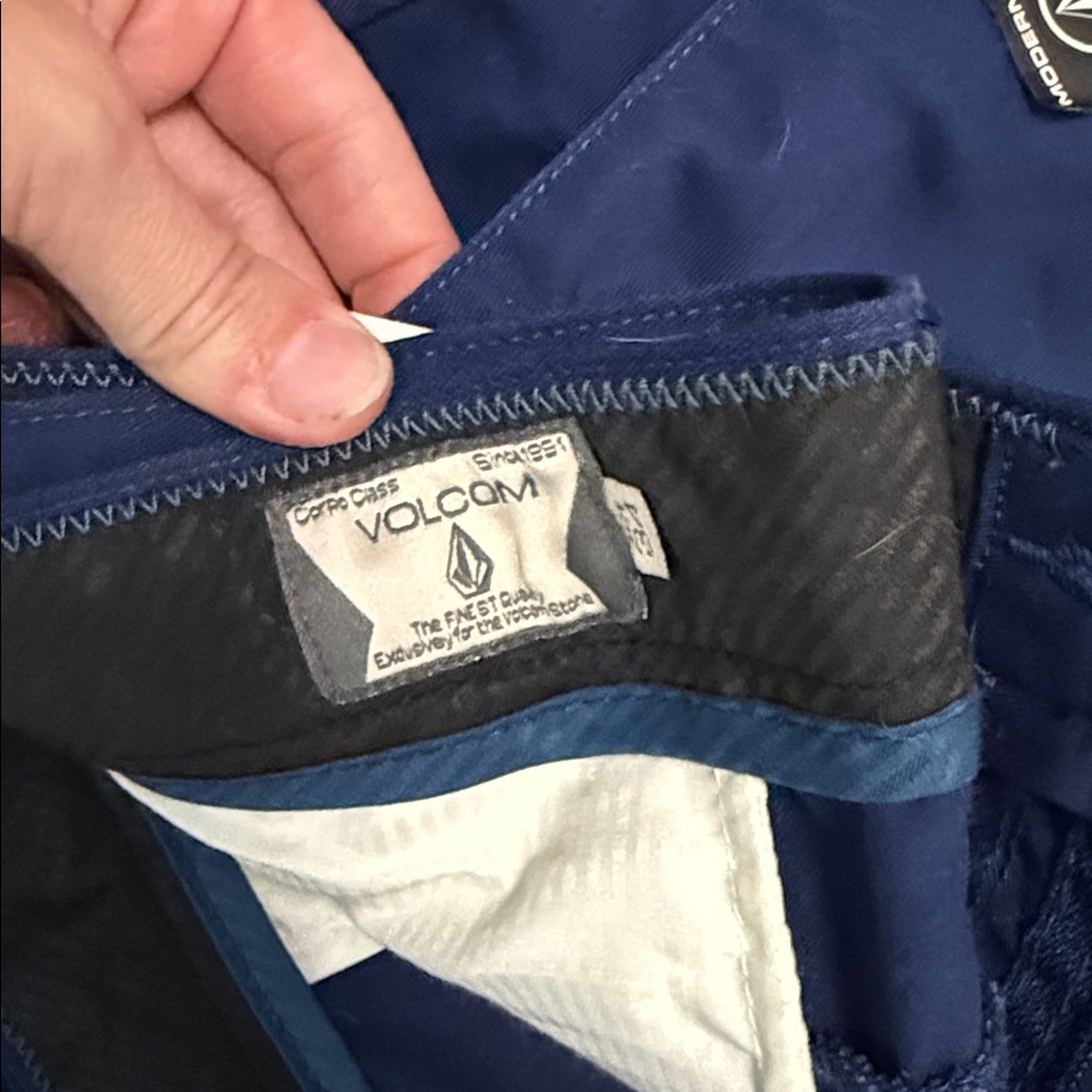 DC and Volcom Beige and Navy Casual Bottoms - Picture 5 of 5